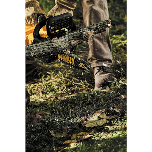 DEWALT FLEXVOLT® 60V MAX* Brushless Chainsaw Kit