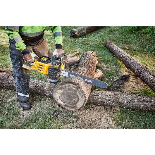 DEWALT 60V MAX* Brushless Cordless 20 in Chainsaw (Tool Only)