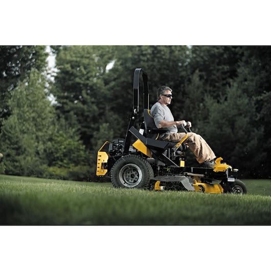 DEWALT Z254 54 in Kawasaki Gas Hydrostatic Commercial Zero-Turn Mower (24 HP)