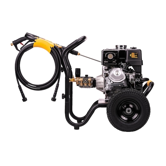 DEWALT Cold Water Gas Pressure Washer Powered by Honda® With Triplex Pump (4000 PSI at 3.5 GPM)