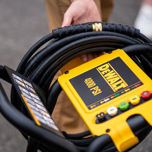 DEWALT Cold Water Gas Pressure Washer Powered by Honda® With Triplex Pump (4000 PSI at 3.5 GPM)