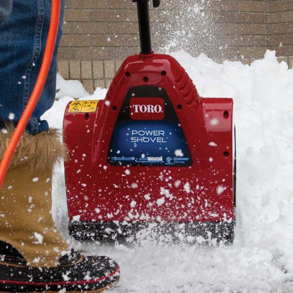 Toro 18 in. (46 cm) Power Curve® 15 Amp Electric Snow Blower (38381)