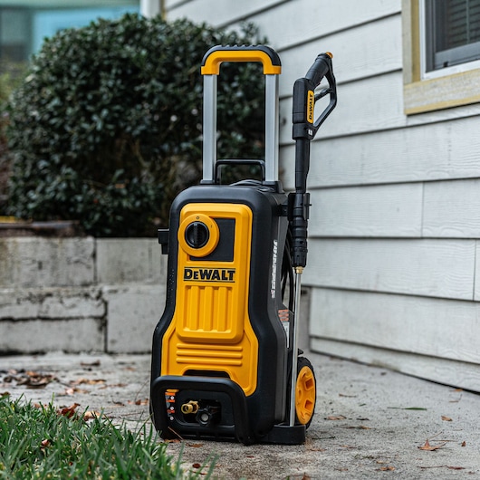 DEWALT DeWALT DXPW2800E 2800 PSI at 1.0 GPM Cold Water Electric Pressure Washer