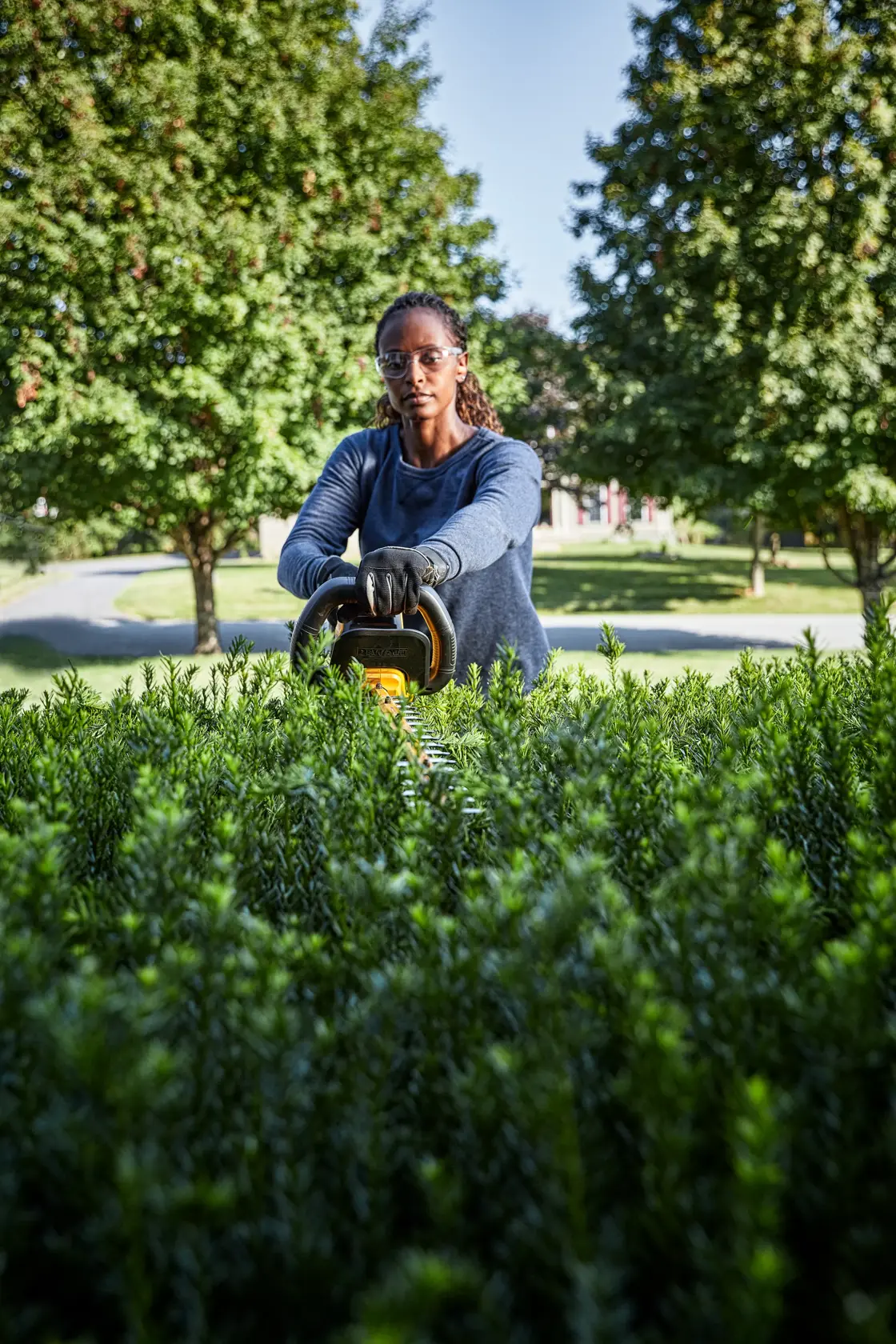 DEWALT® 60V MAX* 26-in. Brushless Cordless Hedge Trimmer (Tool Only)