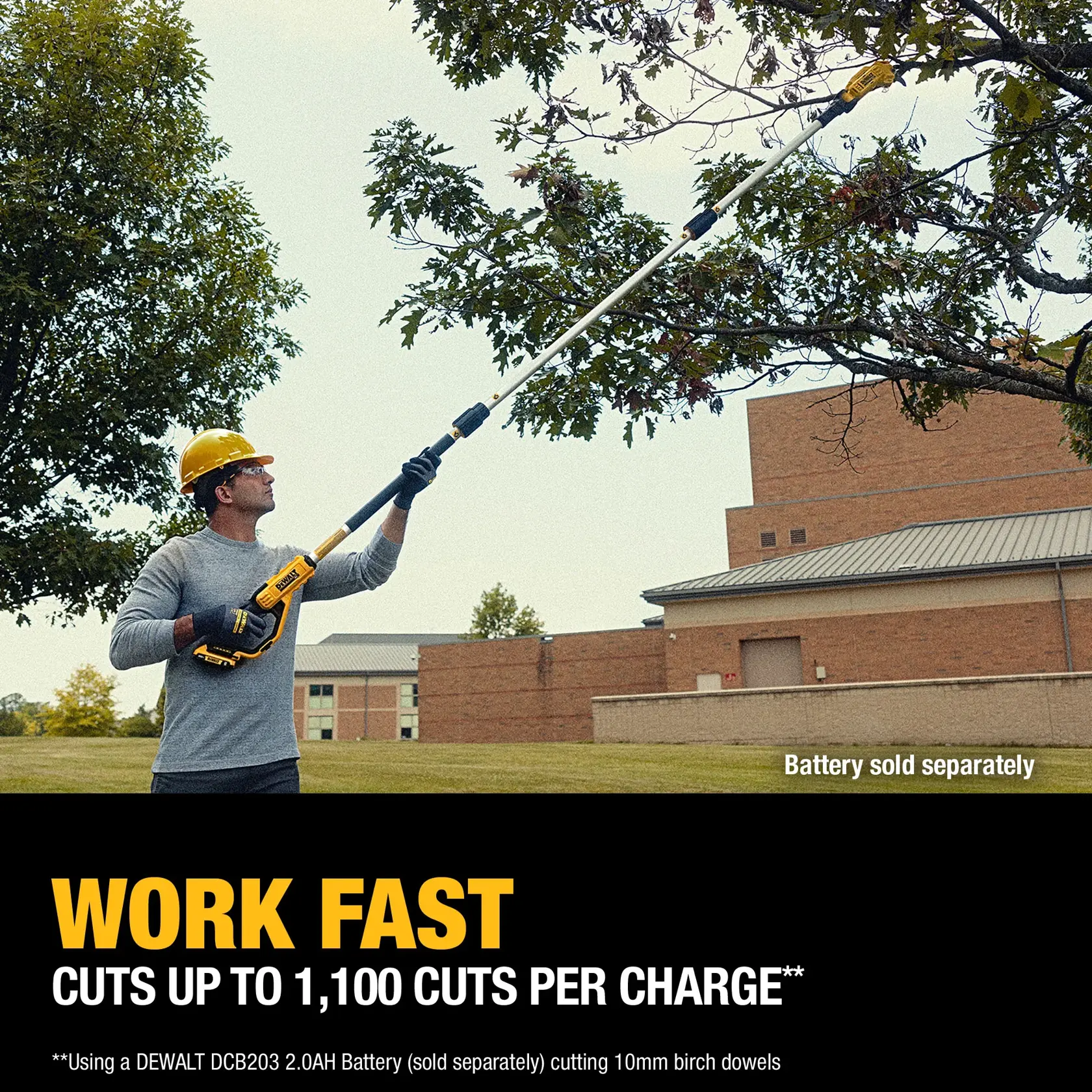 DEWALT® 20V MAX* 1-1/2-in. Cordless pole pruner (tool only)