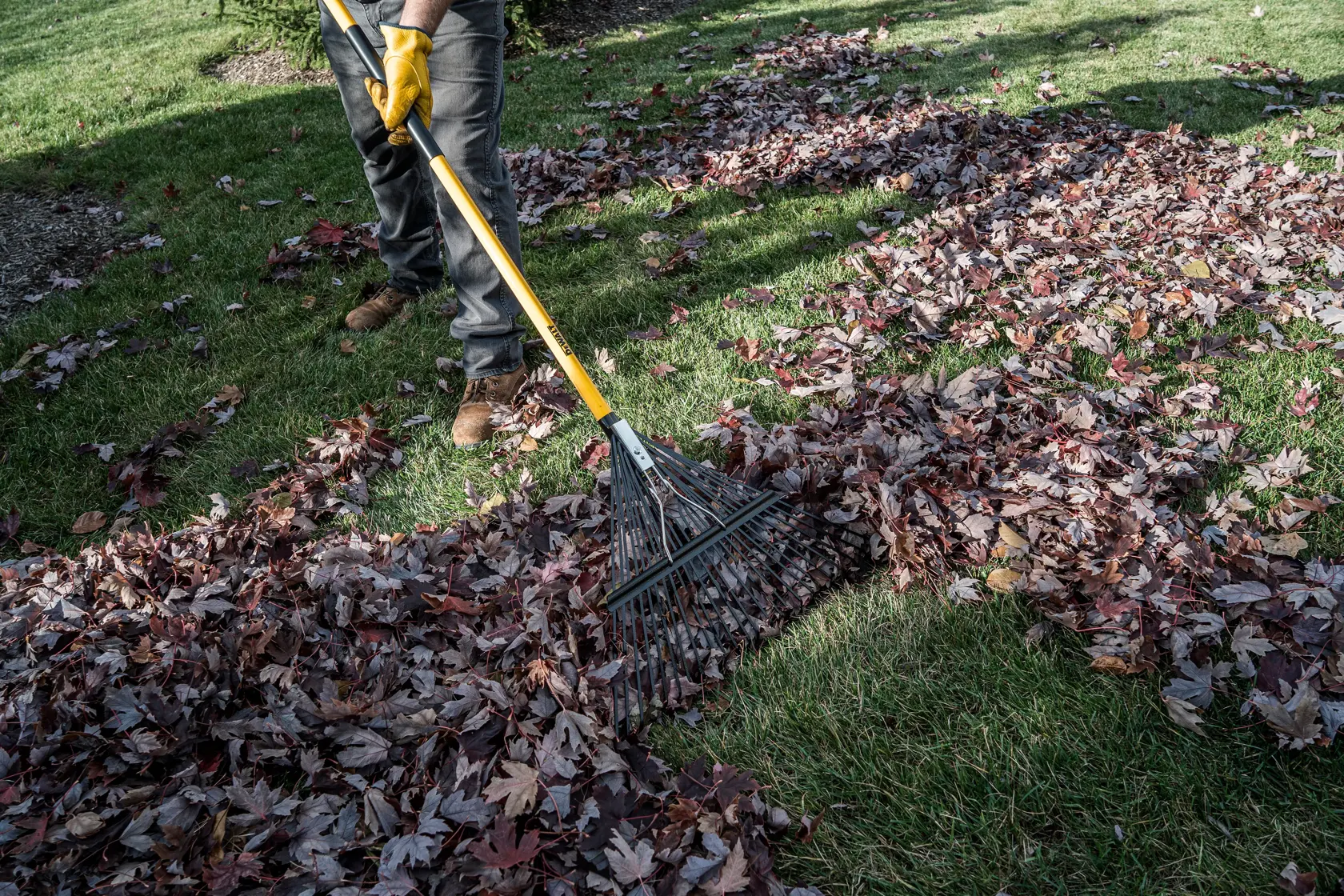 DEWALT® 46-in. 24-Tine Fiberglass Handle Leaf Rake
